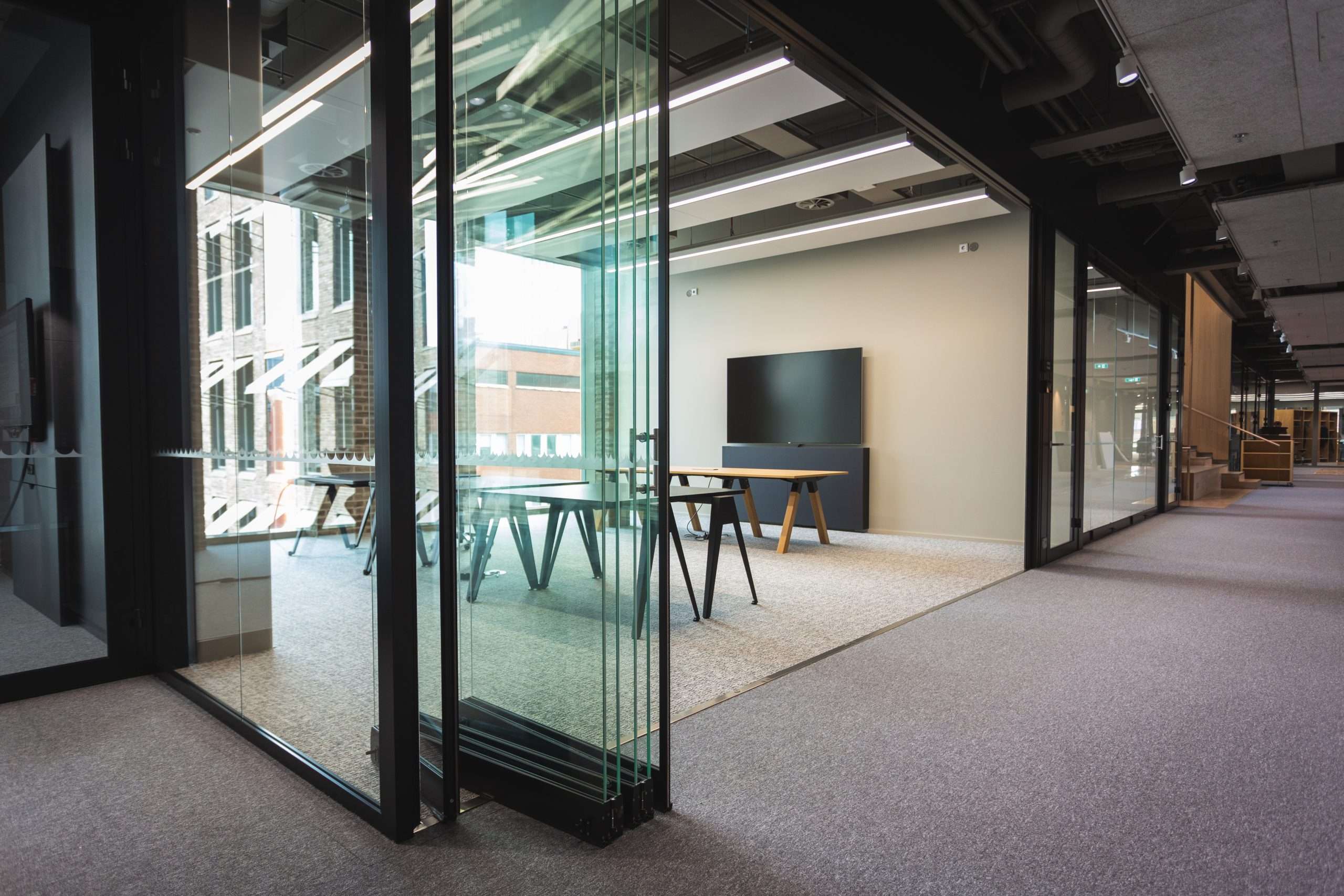 Flyttbaraglasväggar, Scanmikael